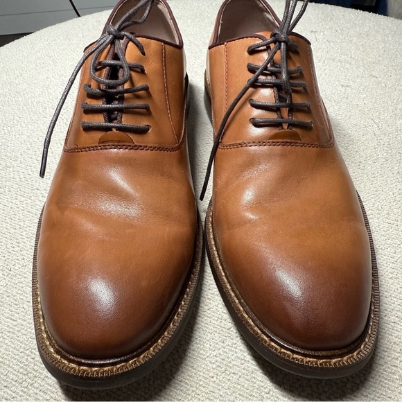 Vince Camuto Brown Leather Oxfords with Polished Finish - Picture 5 of 9